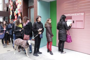 Day 91 : un distributeur automatique de cupcakes. NYC.