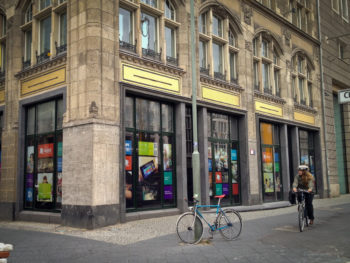 Day 136 : à quoi peut ressembler un Microsoft store ? Berlin.